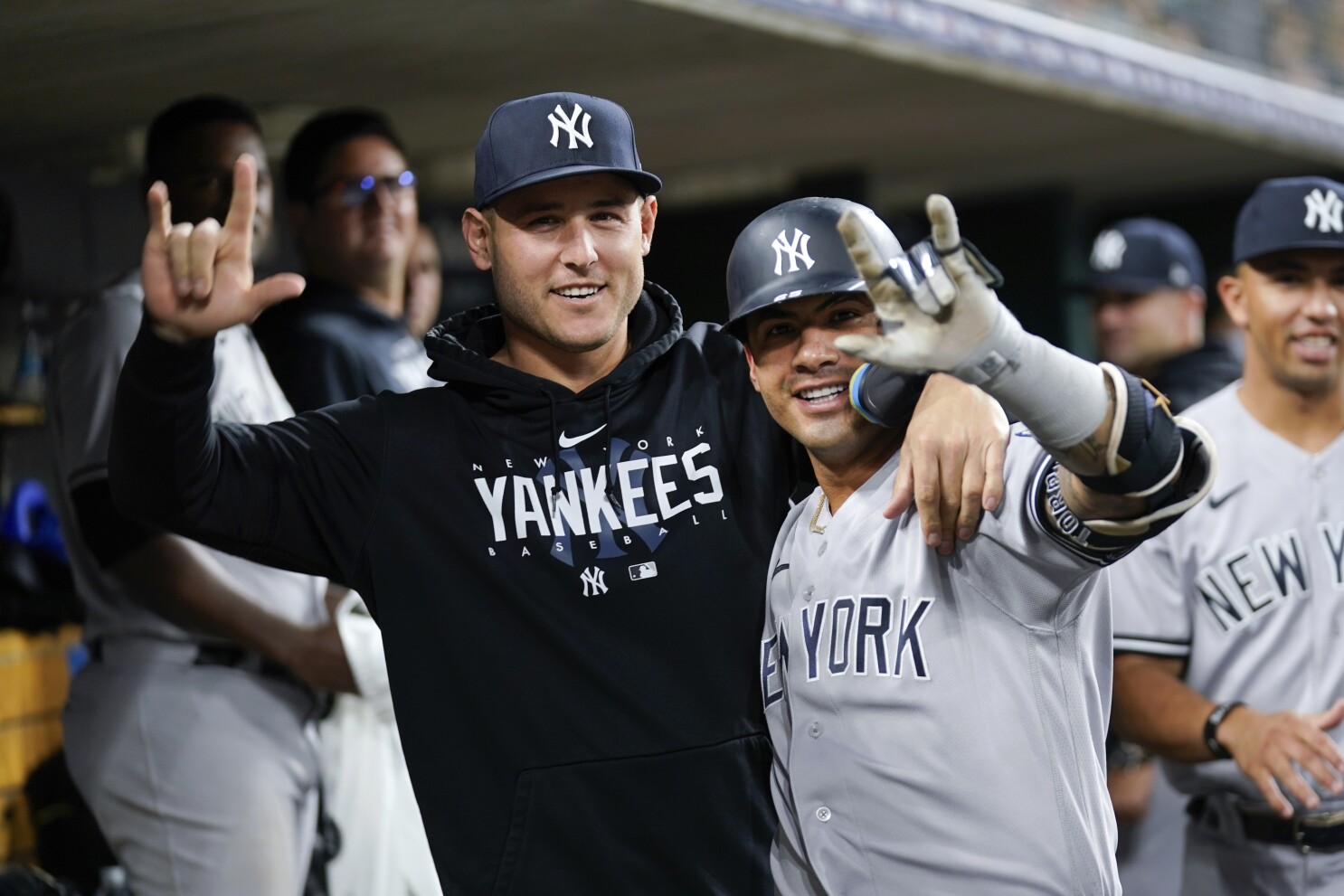 Yankees first baseman Anthony Rizzo shut down for the season with